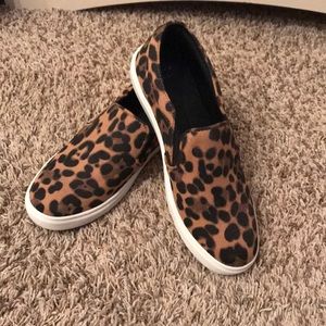 Cheetah print casual shoes